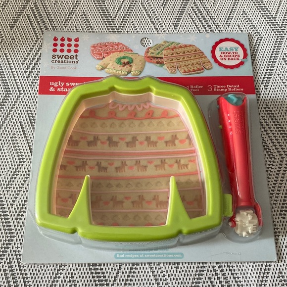 Sweet Creations ugly sweater cookie cutter - Picture 2 of 5